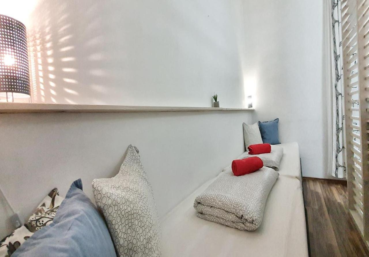 Dora Holiday House & Apartments Keszthely Extérieur photo