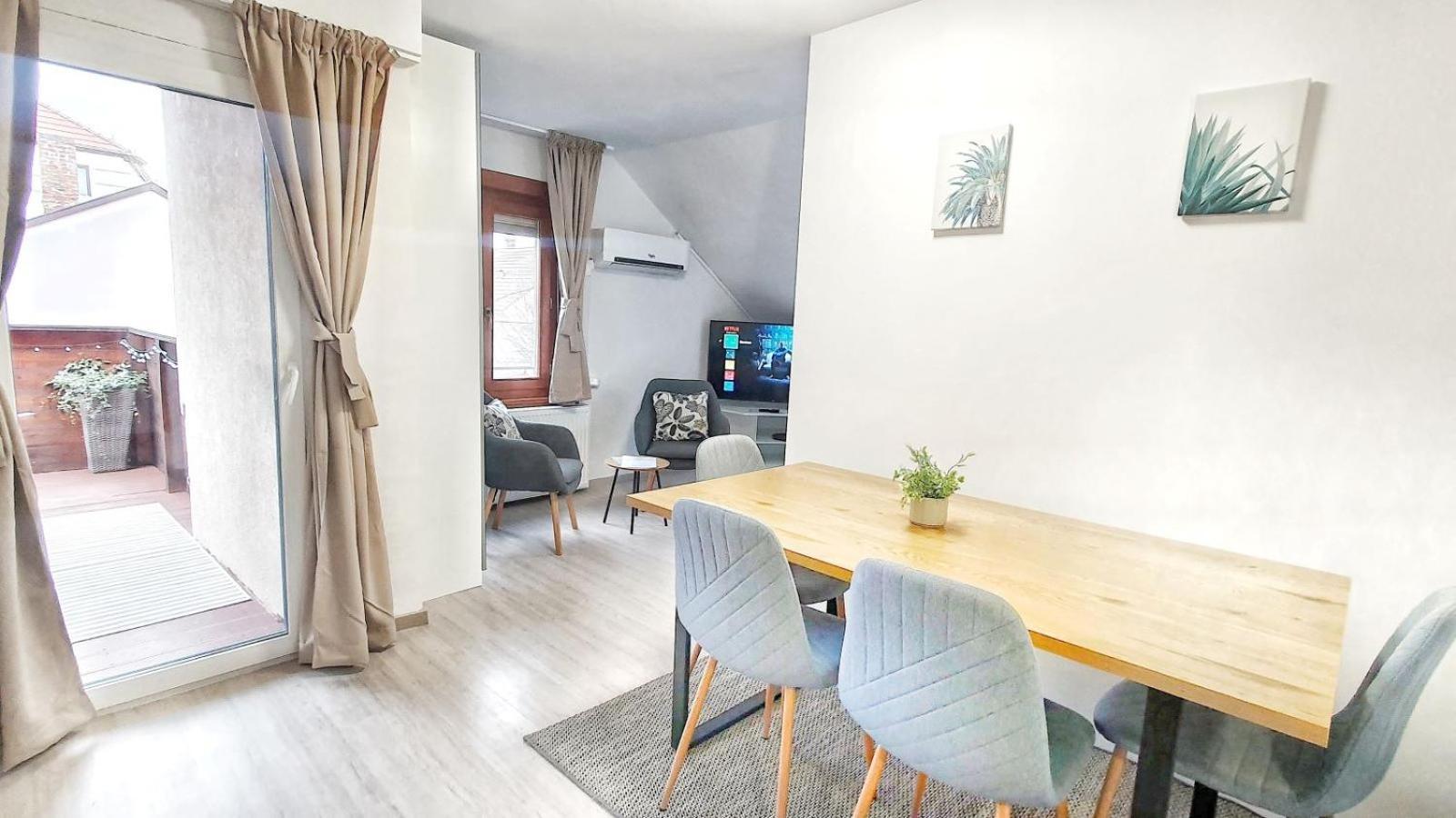 Dora Holiday House & Apartments Keszthely Extérieur photo