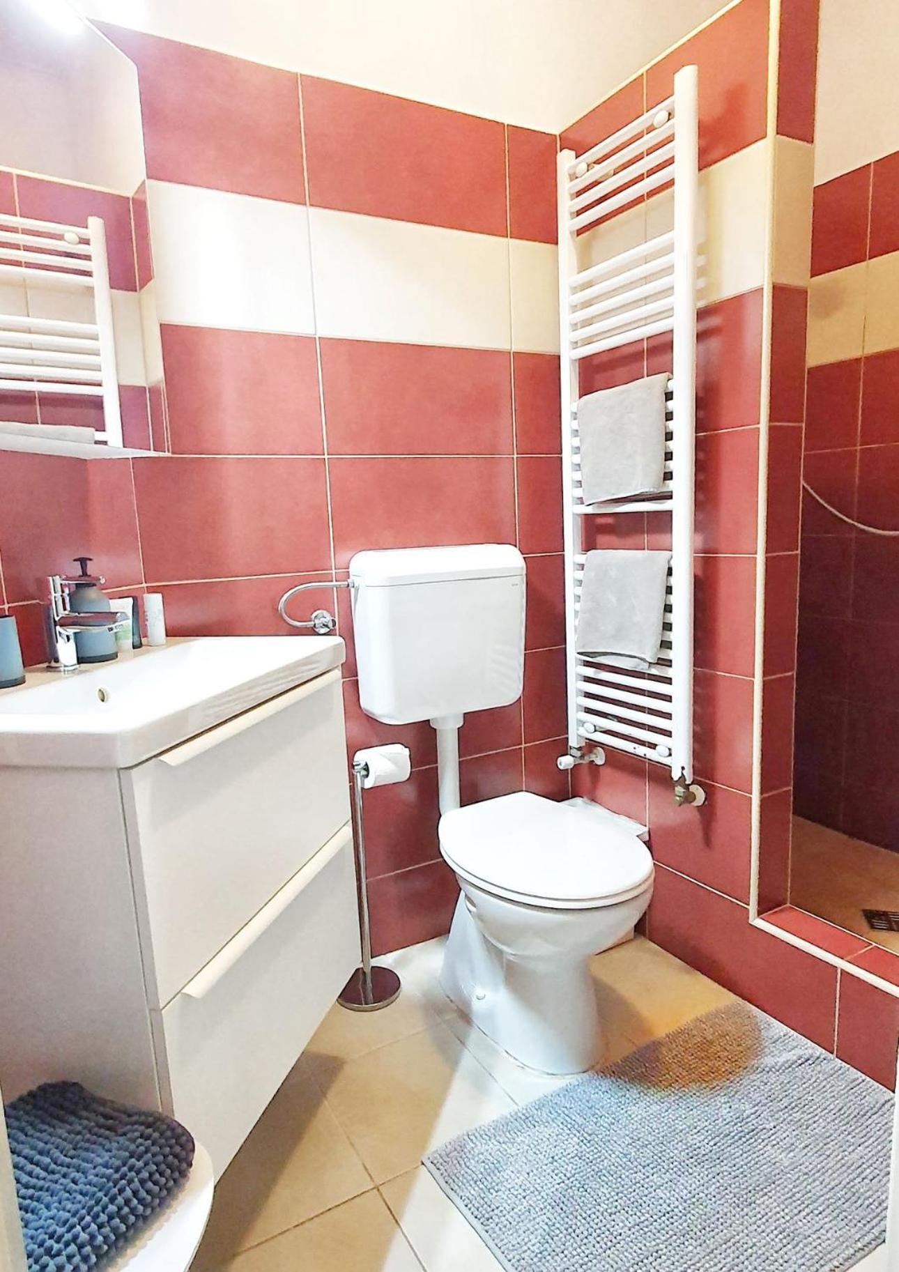 Dora Holiday House & Apartments Keszthely Extérieur photo