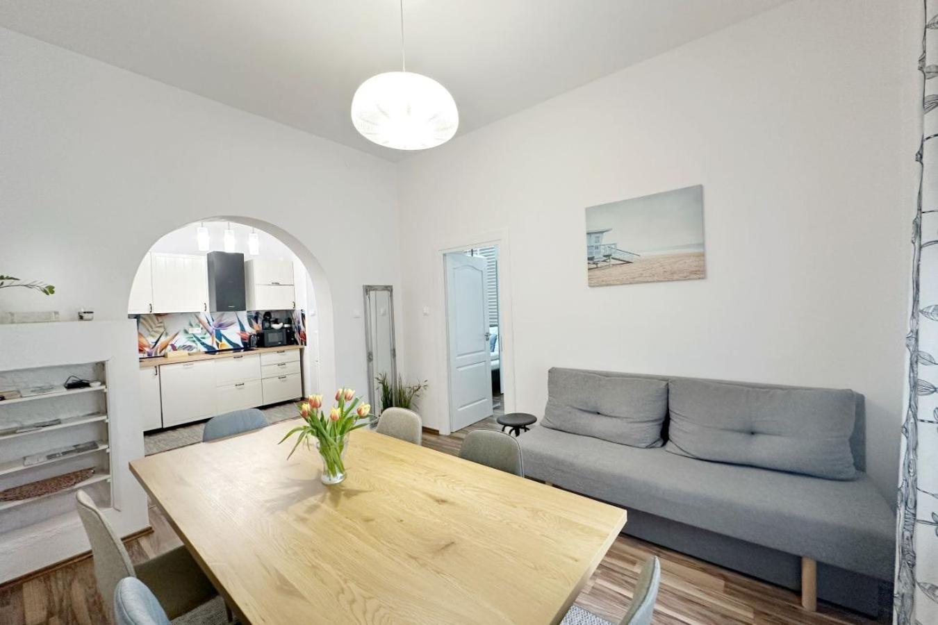 Dora Holiday House & Apartments Keszthely Extérieur photo